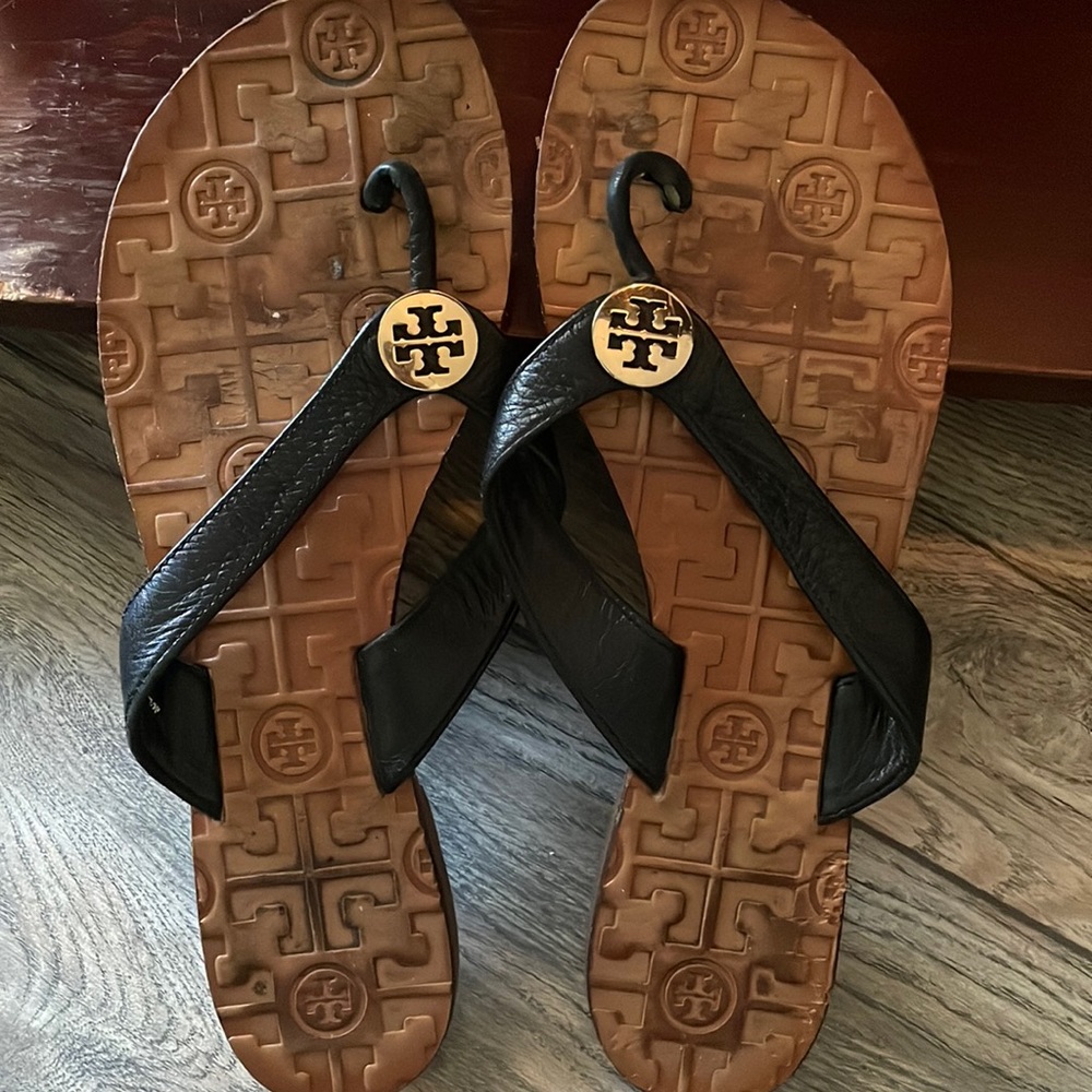 Tory Burch Black sandals size 8